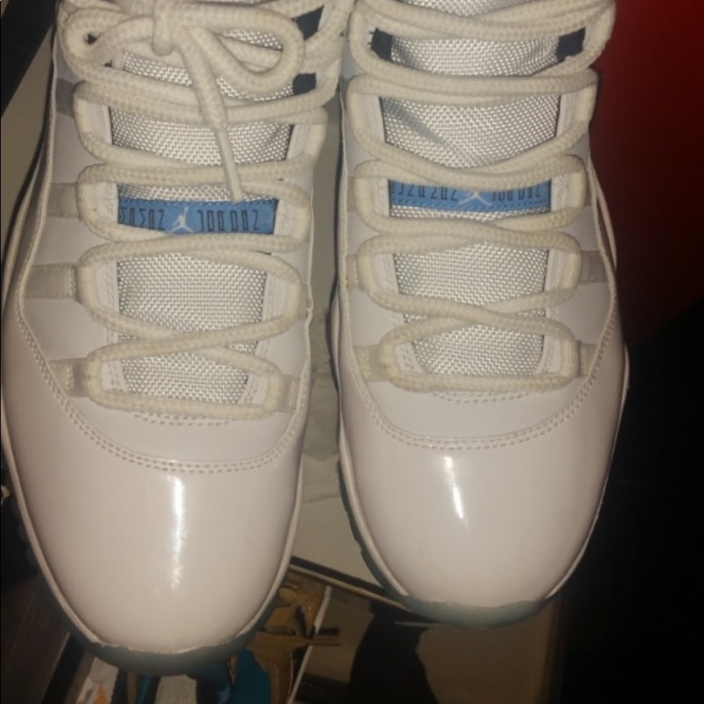 Nike Air Jordan “Columbia” 11